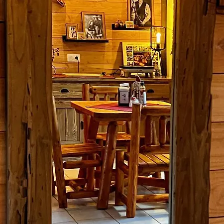 Le Ranch Отель Brulon