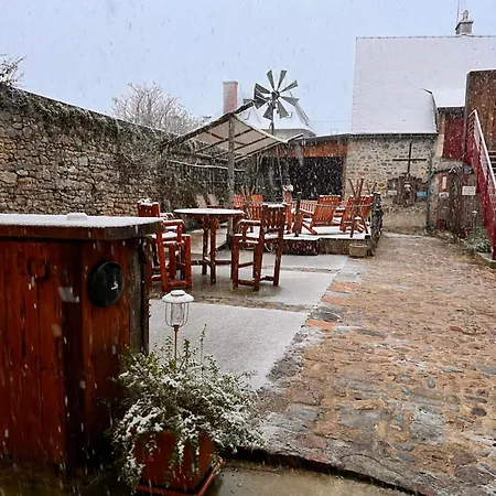 Le Ranch 3* Brulon